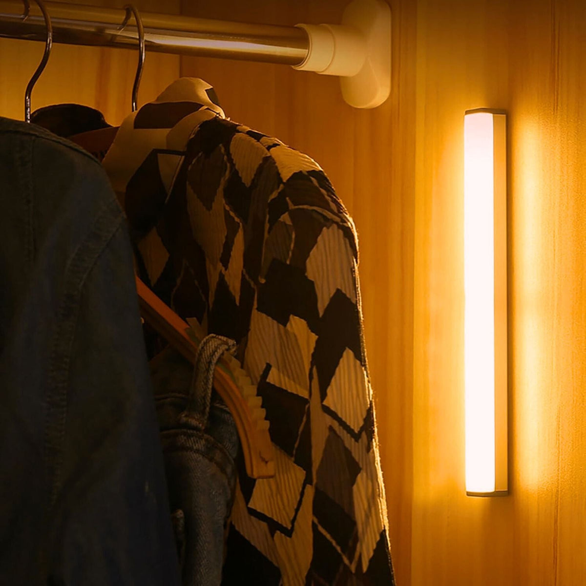Aluminum LED motion sensor light bar - view 3