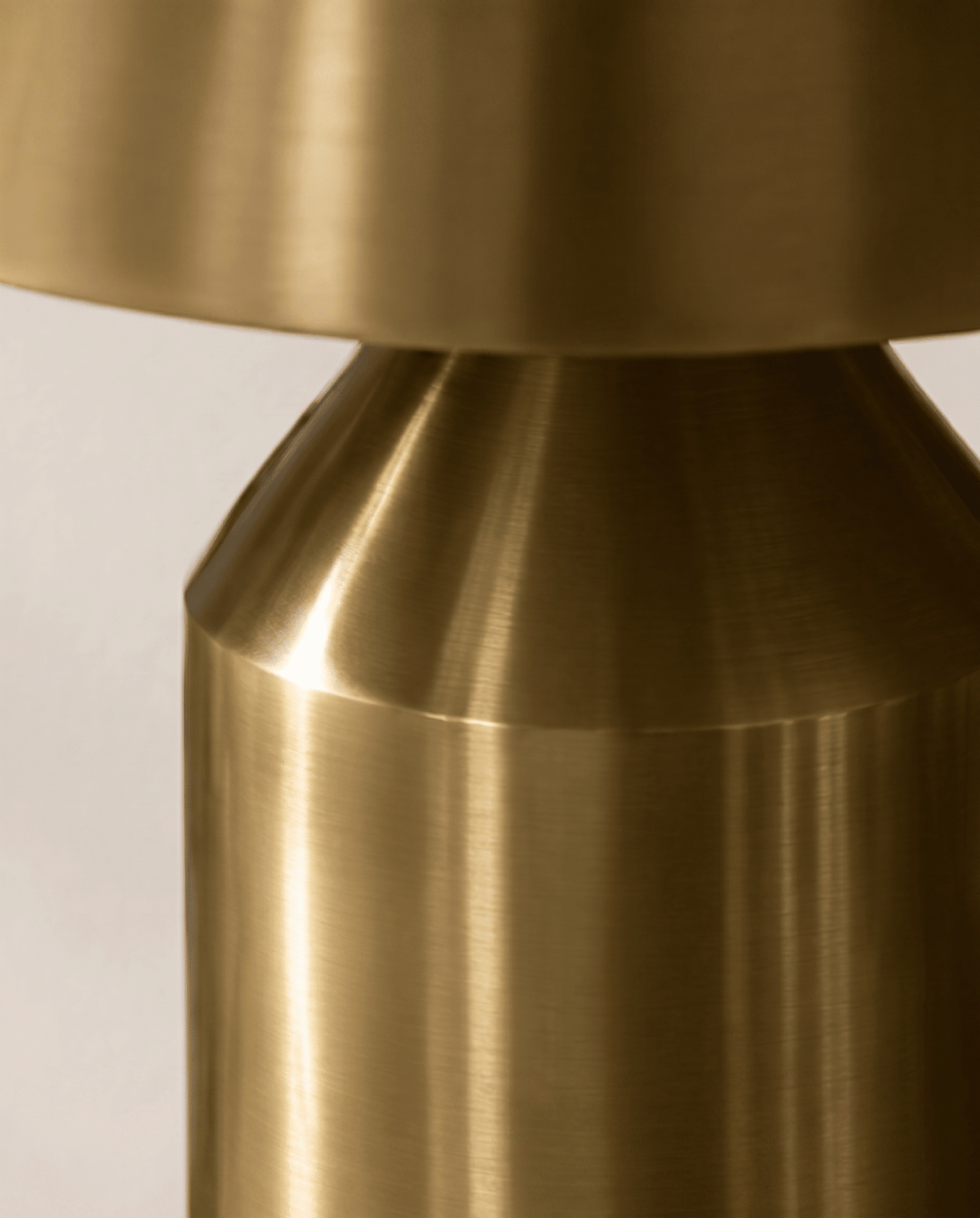 Gold aluminum mushroom table lamp - view 3