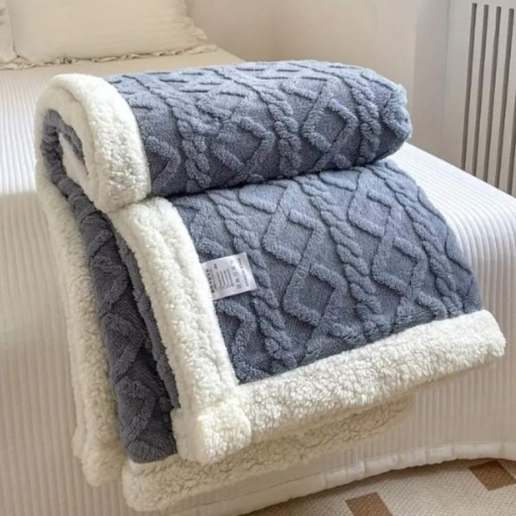 Sherpa Weighted Blanket - view 9
