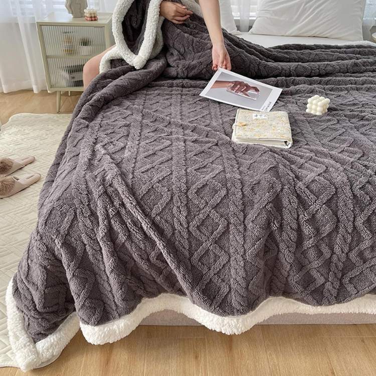 Sherpa Weighted Blanket - view 7
